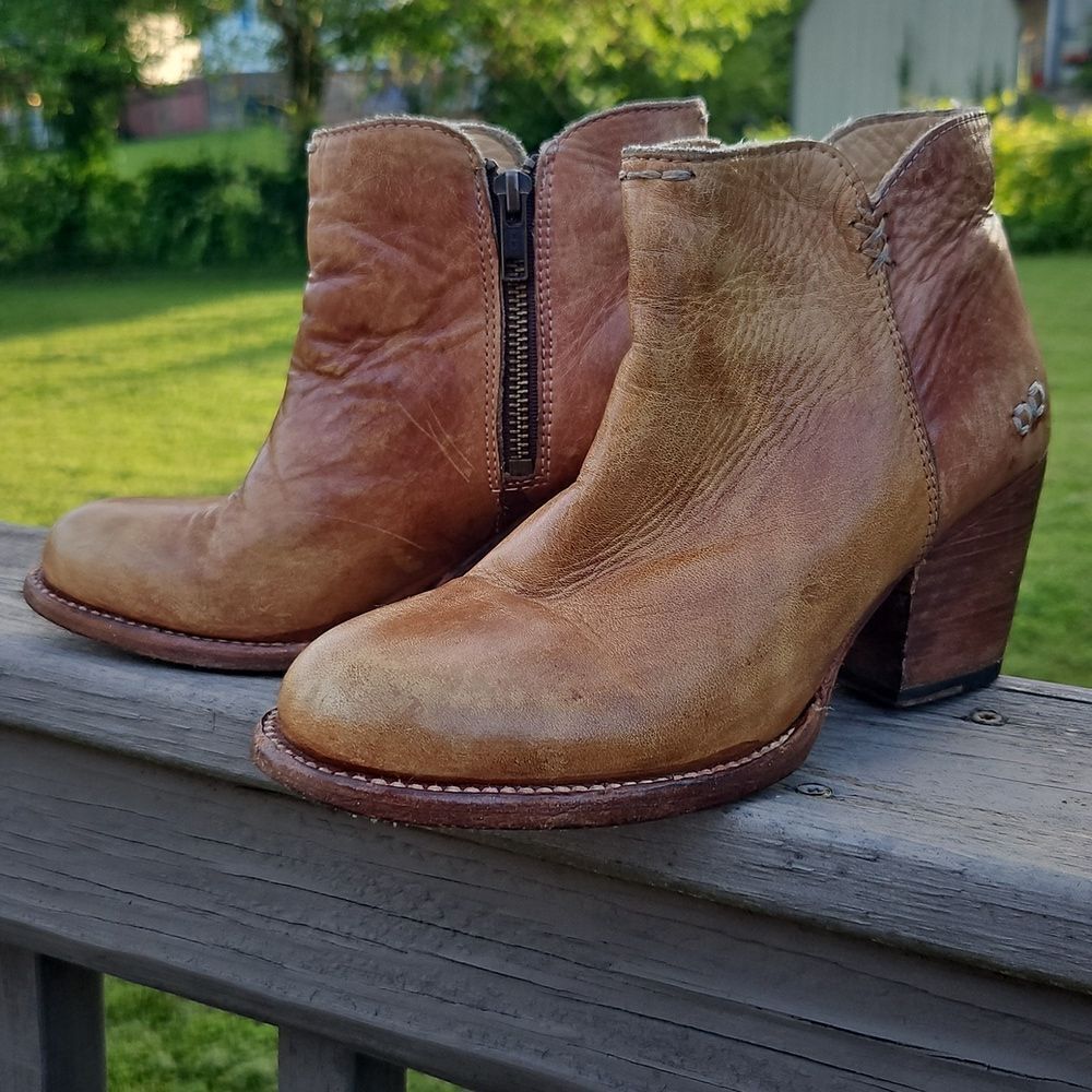 Bed Stu Yell Tan Distressed Leather Ankle Boots Size 6